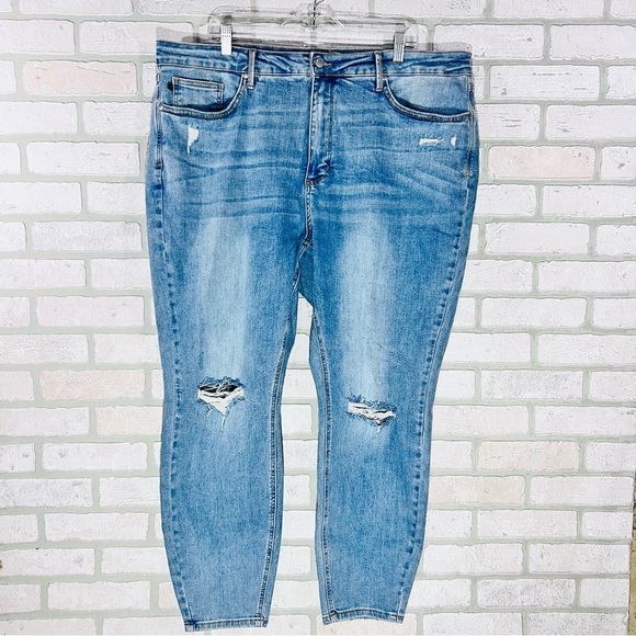 Judy Blue Allie Tummy Control Light Wash Distressed Skinny Jeans Size 22W - Picture 4 of 11